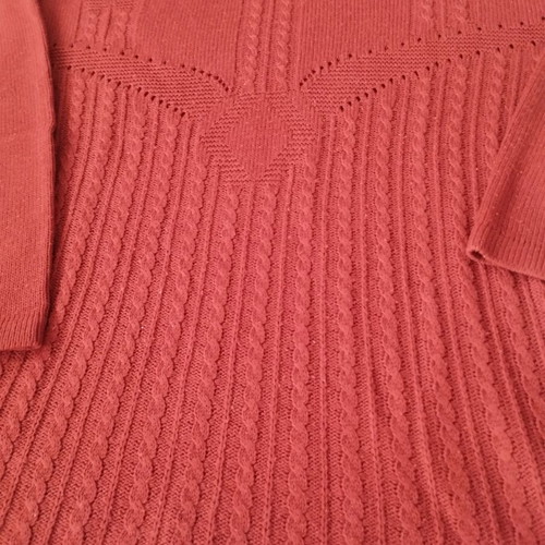 Women's Cable Knit Sweater XXL like new, burgundy with 3/4 sleeves