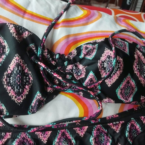 Primark strapless bikini like new, black with multicolor design