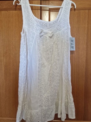 White dress with embroidery new, alpha line