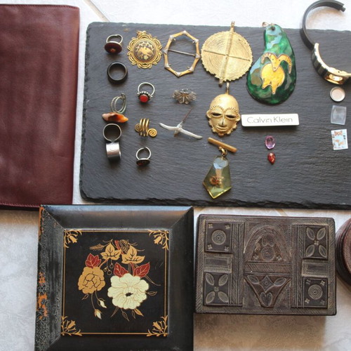 Various women's jewelry