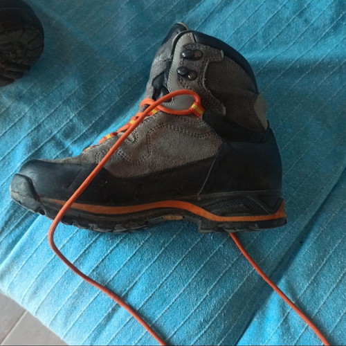 Fitwell hiking boot size 38 like new, gray