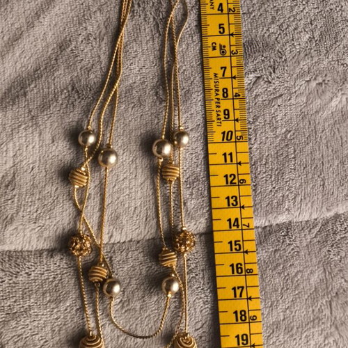 Triple necklace like new, gold tone