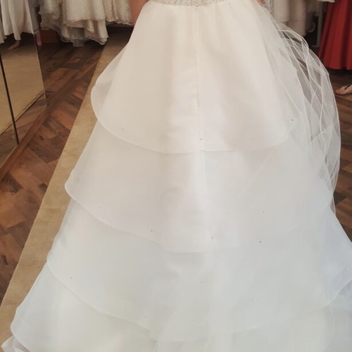 Wedding dress like new, handmade with embroidery on back, white, size S