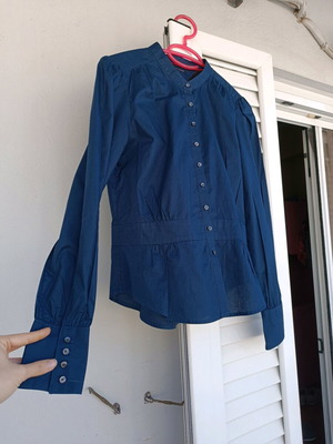Tommy Hilfiger navy blue shirt small with peplum and mao collar like new