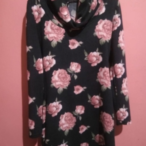 Floral black blouse small like new