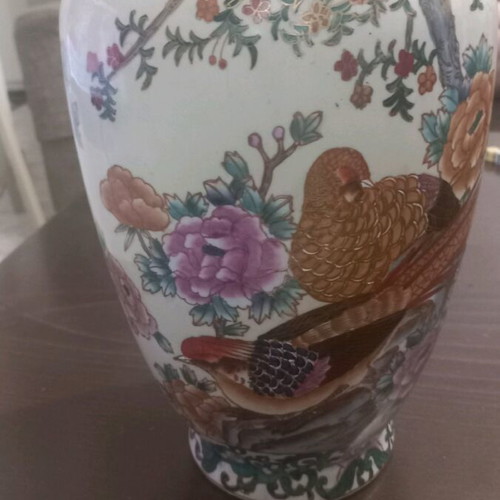 Satsuma Chinese vase like new, hand-painted