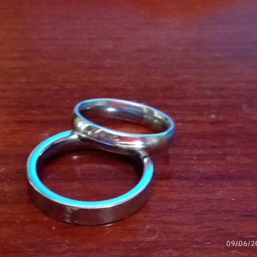 S925 rings like new