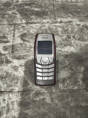Nokia 6610 mobile phone, gray
