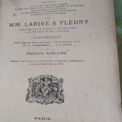 French encyclopedic dictionary Petit Larive et Fleury used 1927