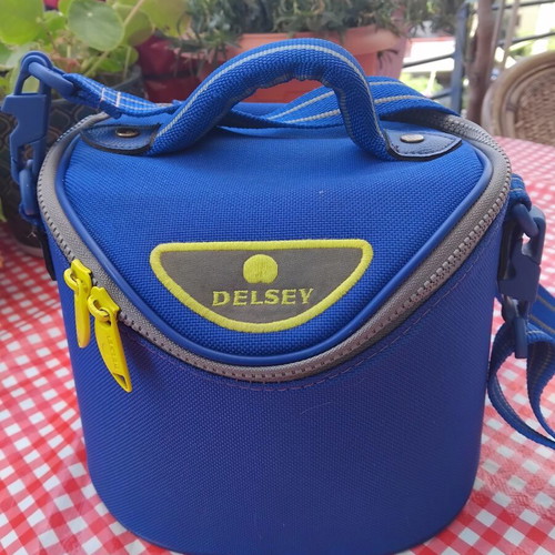 Delsey toiletry bag like new, blue and yellow
