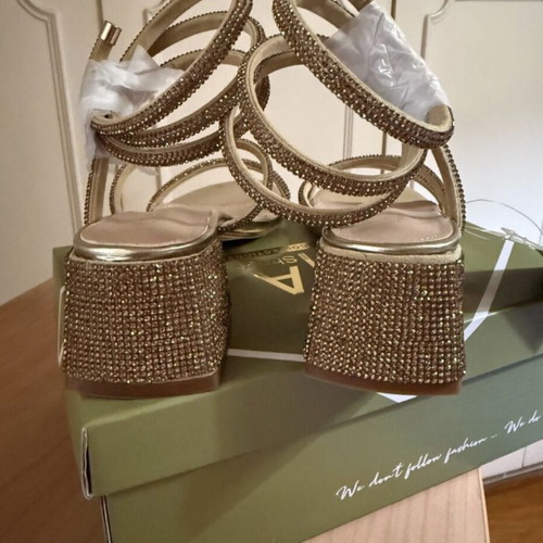 Luigi gold sandals with rotating strass ankle strap, size 37, new