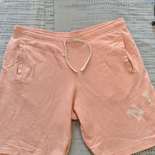 Nike coral shorts size L AR2931 697