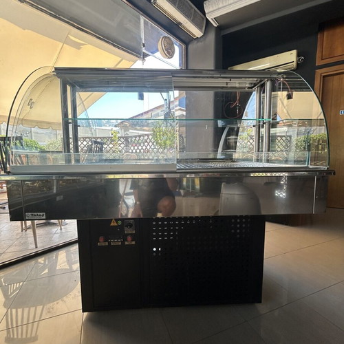 Display case for siropiasta like new