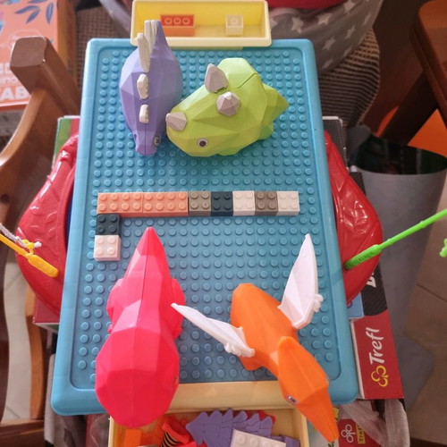 Table for building with blocks and dinosaurs new without box