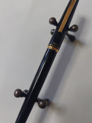 Pilot Laureate pen black used