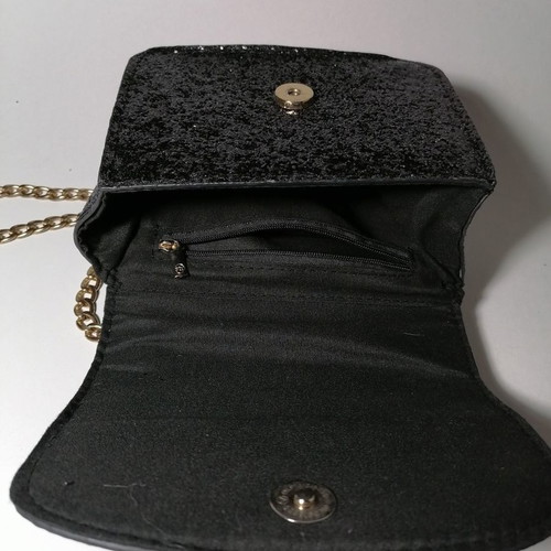 Handbag used, black glossy with gold chain