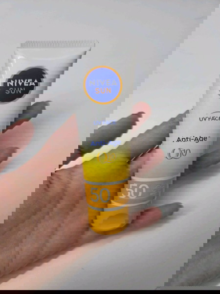 Nivea ολοκαινουριο αντηλιακό Anti-age Q10 SPF 50