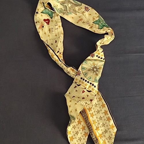 Christian Dior L'Etoile Tarot Mitzah Twilly scarf like new, multicoloured