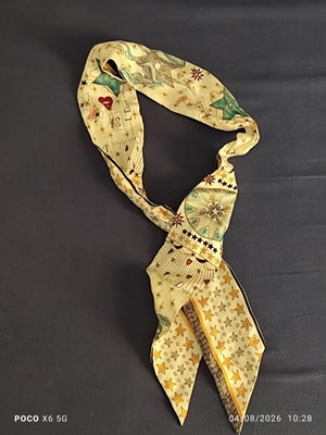Christian Dior L'Etoile Tarot Mitzah Twilly scarf like new, multicoloured