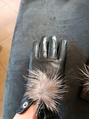 Black gloves lightly used