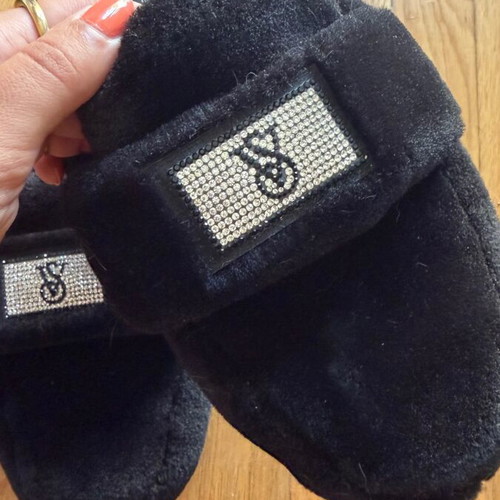 Victoria’s Secret winter house slippers, black, size M (38-39)