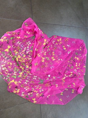 Women's scarf like new, multicolored pink with pattern