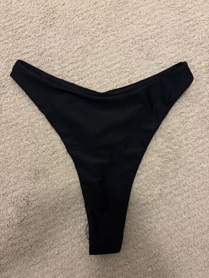 String bikini new, size M, black