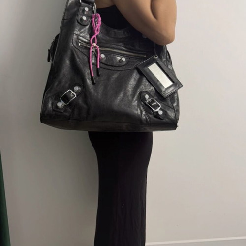 Balenciaga shoulder bag like new, black