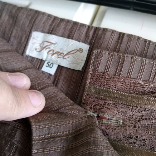 Forel women's capri pants new, size XL, brown with lace trim
