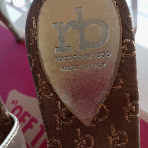 Rocco Barocco women's sandals like new, size 40, gold color