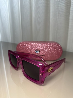 Chiara Ferragni women's sunglasses like new, pink