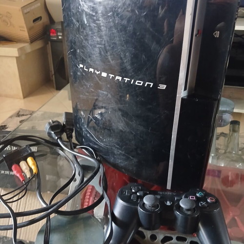 PlayStation 3 κονσόλα μεταχειρισμένη με σπασμένα παιχνίδια, κοντρόλερ και καλώδια
