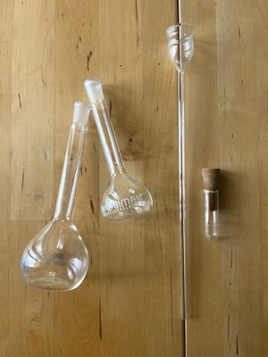 Glass laboratory items used, pack of 4 pieces