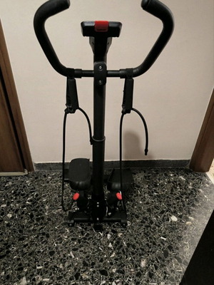 Stepper με λάστιχα και ροδάκια καινούργιο για εύκολη μεταφορά