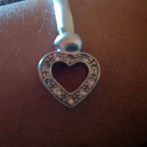 Silver 950 cuff bangle with heart motif and stones