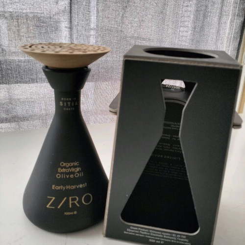 Ziro collectible bottle like new with box