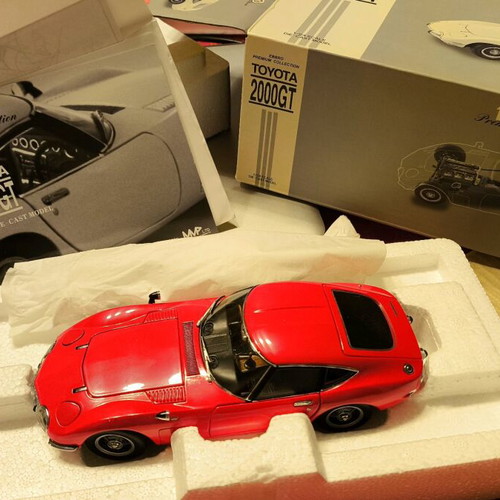 Collectible EBBRO Toyota 2000GT model red new