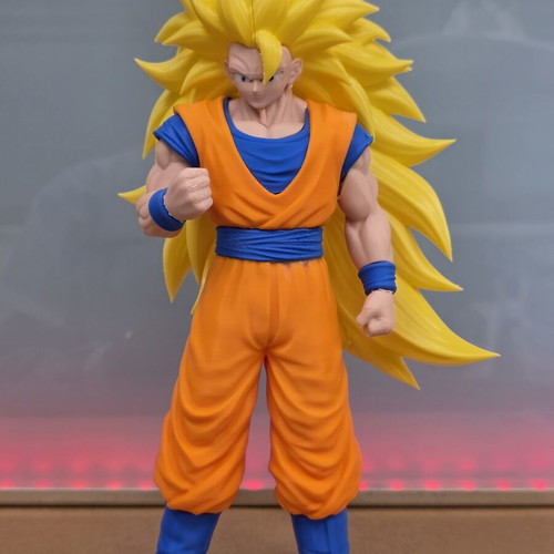 Goku Super Saiyan 3 figure like new, 24 cm