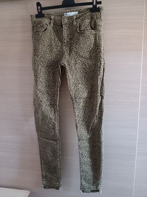 Γυναικείο τζιν Zara leopard print μεταχειρισμένο, μέγεθος S