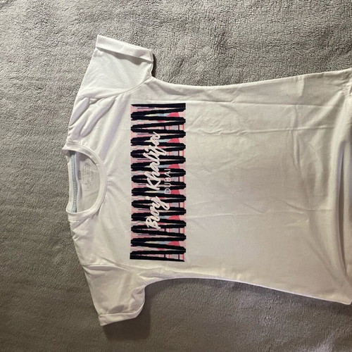 Dubai T shirt size medium, 10/10 condition