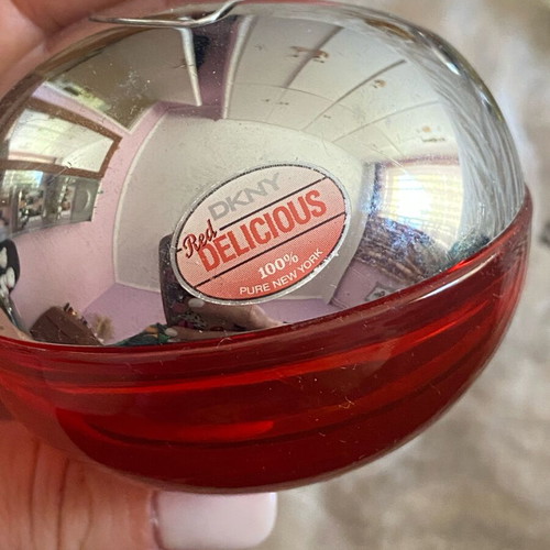 DKNY Red Delicious Eau de Parfum used 50 ml