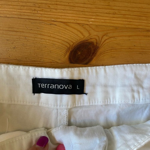 Terranova white women's fabric shorts like new, size L