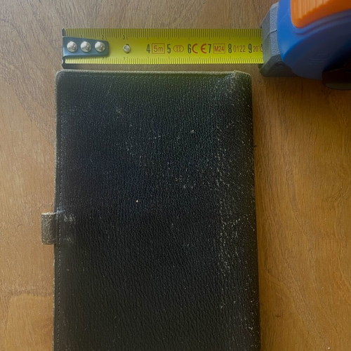 Vintage leather wallet with flap closure, black
