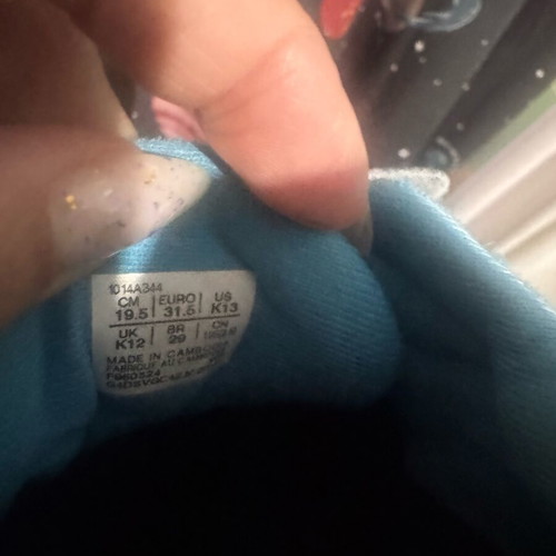 Asics παιδικά αθλητικά παπούτσια GT 1000 13PS μεταχειρισμένα, νούμερο 31,5