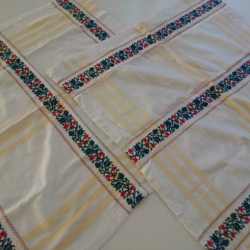 Cretan table linens used, pack of 2, size 63x62