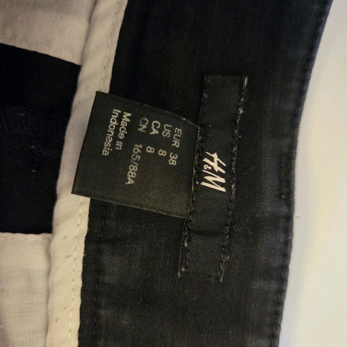 H&M black shorts medium used