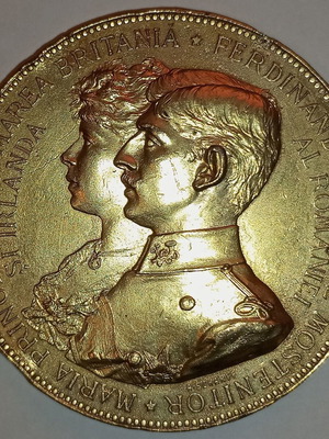 Gold-plated wedding medal of Ferdinand I and Maria 1893 used