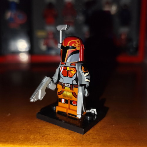 Sabine Wren Star Wars minifigure with base and two blasters