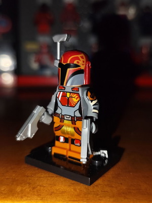 Sabine Wren φιγούρα Star Wars με βάση και δύο blasters