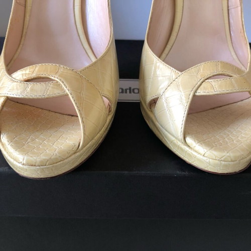 Casadei Slingback Heels Croc Effect Size 40 Fits 39 Cream Yellowed Used